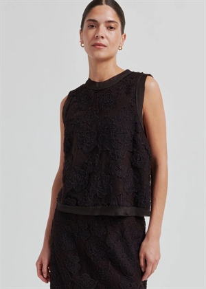 Daysee top Chocolate Torte Second Female 